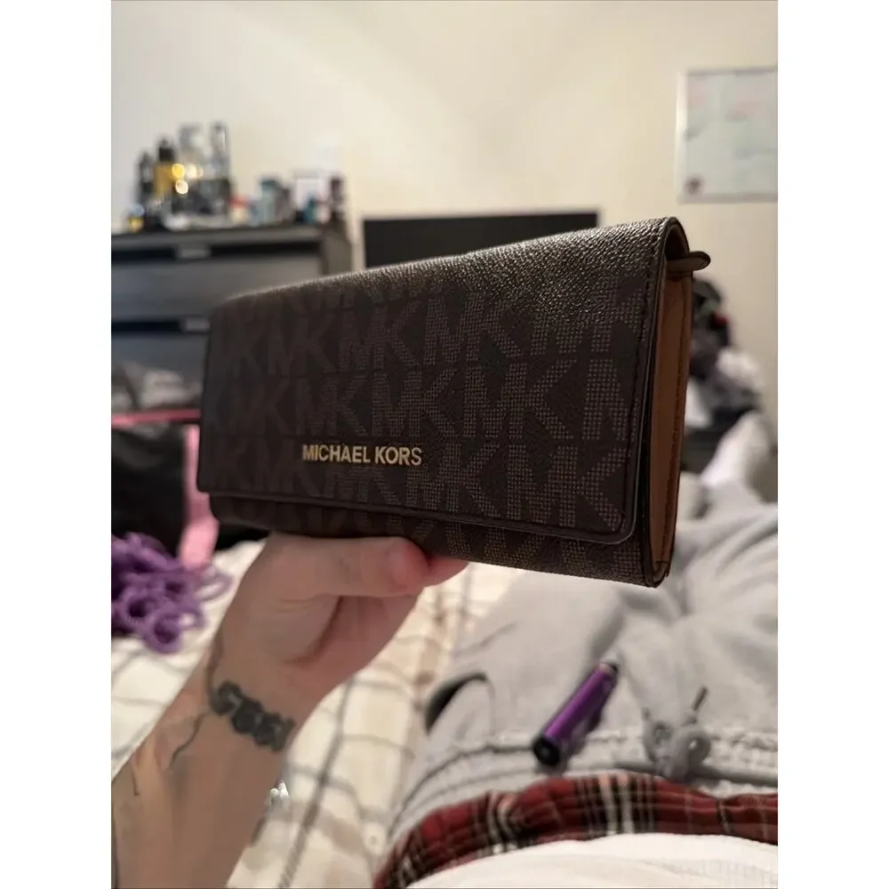 Michael Kors Clutch